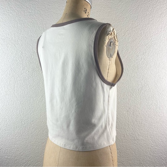 Woodstock l XL Hippies Welcome Novelty Graphic Festival Woman Hair Crop Tank Top - Picture 7 of 14